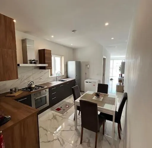 2 Bedroom In Msida, Malta Мсида